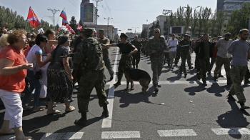 Пленные украинские военные в Донецке