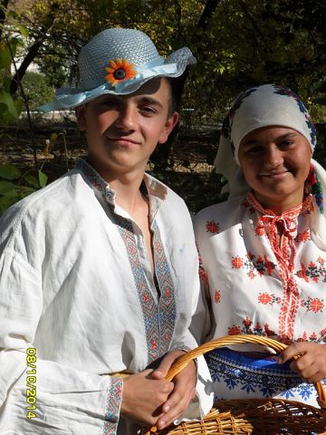из к/ф Свадьба в Малиновке - На морском песочке я Марусю встретил..