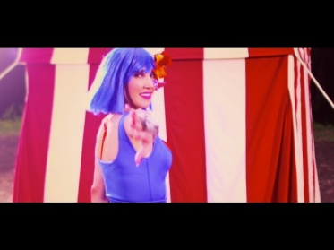 Hande Yener - Alt Dudak