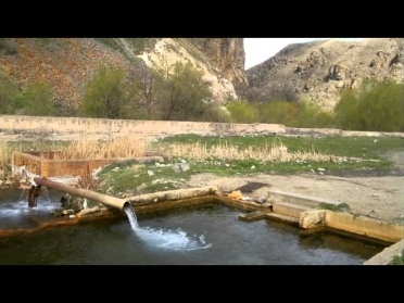 Armenia - Vorotan warm spring / Воротан теплый источник, Армения