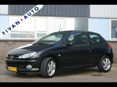 Peugeot 206 x-line 1.4 zwart pastel