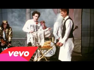 The Cure - Friday I'm In Love