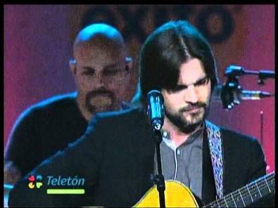 Juanes ft Vicente García - La Soledad Teletón 2011