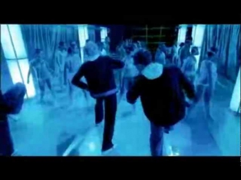Ван Моо - Танцы На Атомной Станции (HD)