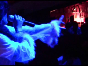 ALEXANDRA MOON LIVE PERFORMANCE HALLOWEEN 2011