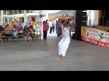 Seansrk and Nikki Khan Dancing In Canada