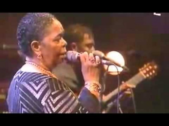 Besame Mucho. Cesaria Evora (Бесаме Мучо. Сезария Эвора)