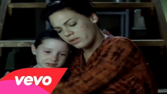 P!nk - Family Portrait